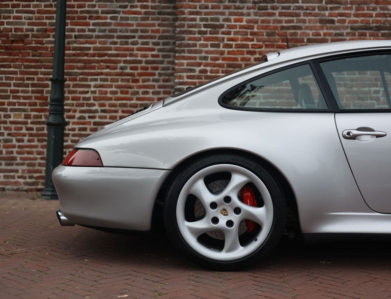 Porsche 993 Carrera 4S