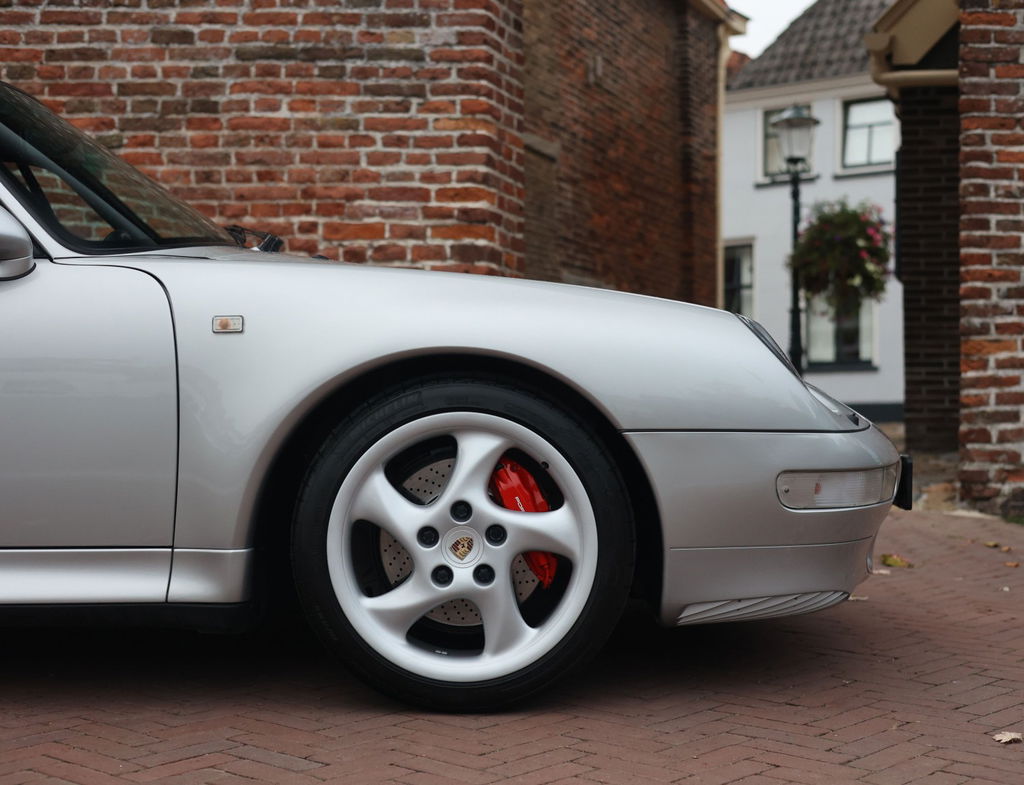 Porsche 993 Carrera 4S