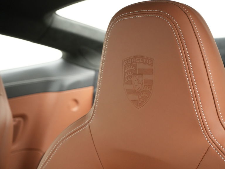 Porsche 992 GT3 Touring