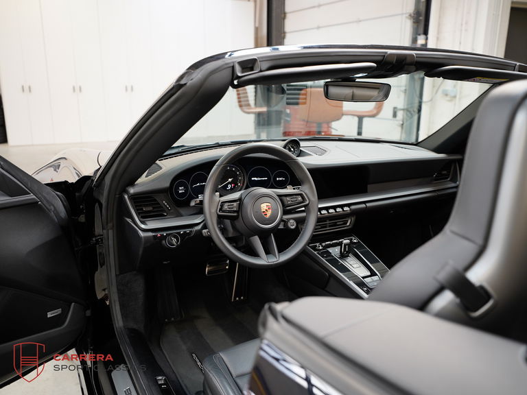 Porsche 992 Carrera