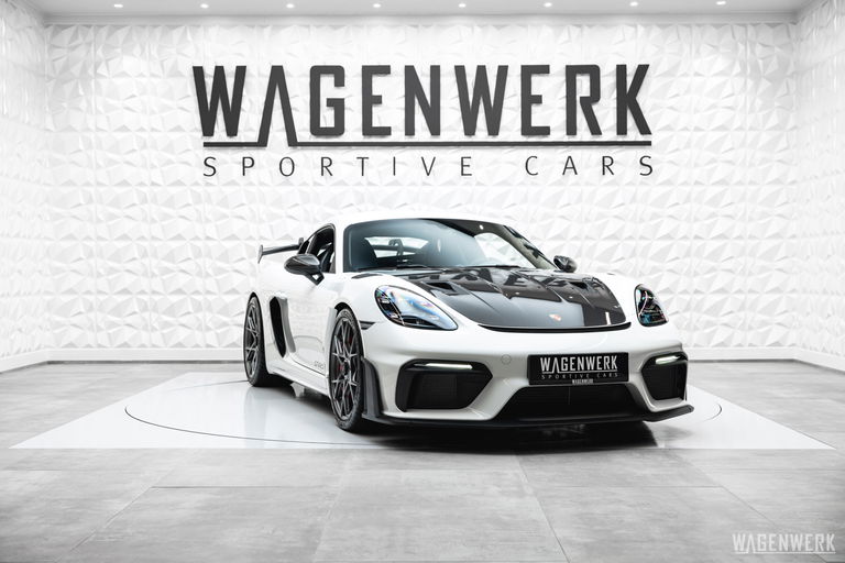 Porsche 718 Cayman GT4 RS