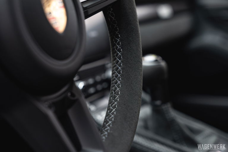 Porsche 718 Cayman GT4 RS