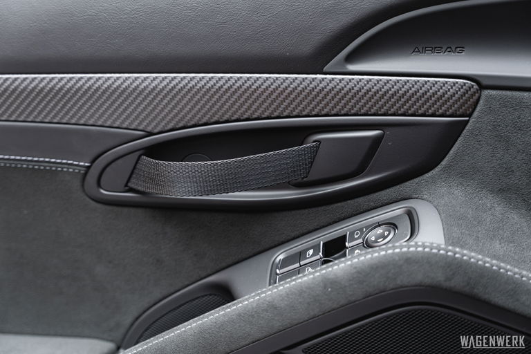 Porsche 718 Cayman GT4 RS