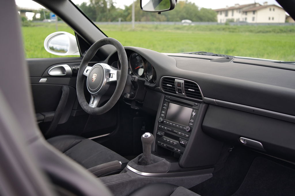 Porsche 997.2 Carrera GTS