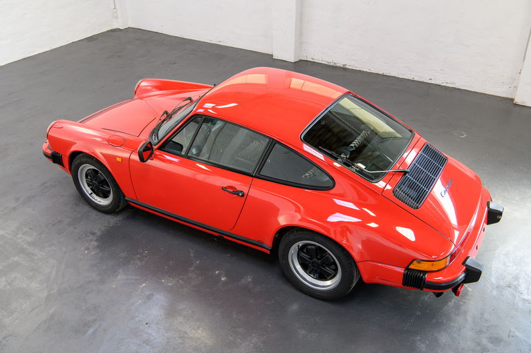 Porsche 911 Carrera 3.2