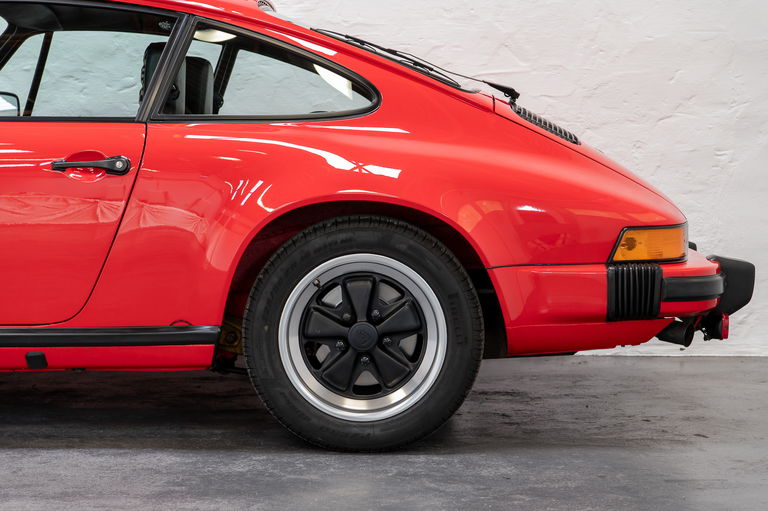 Porsche 911 Carrera 3.2