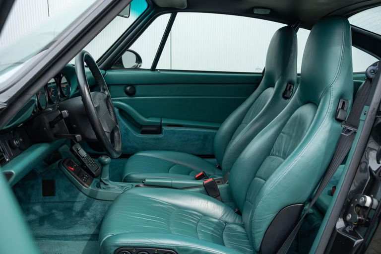 Porsche 993 Carrera 4S