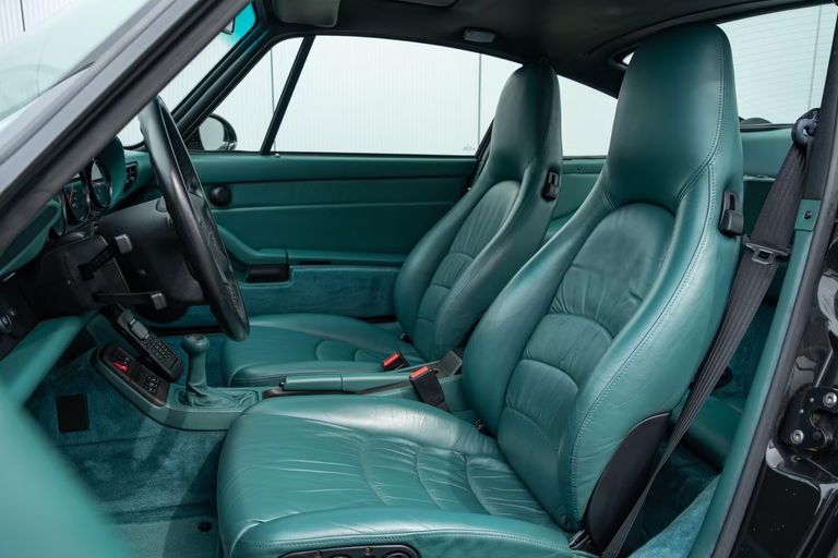 Porsche 993 Carrera 4S