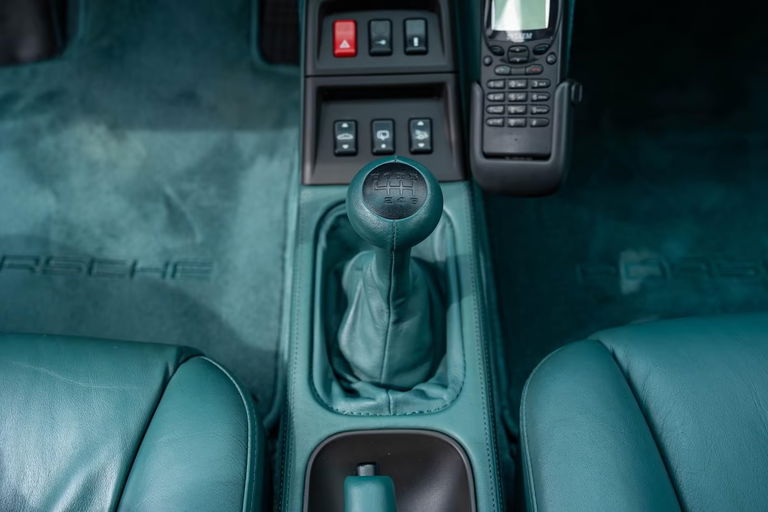 Porsche 993 Carrera 4S