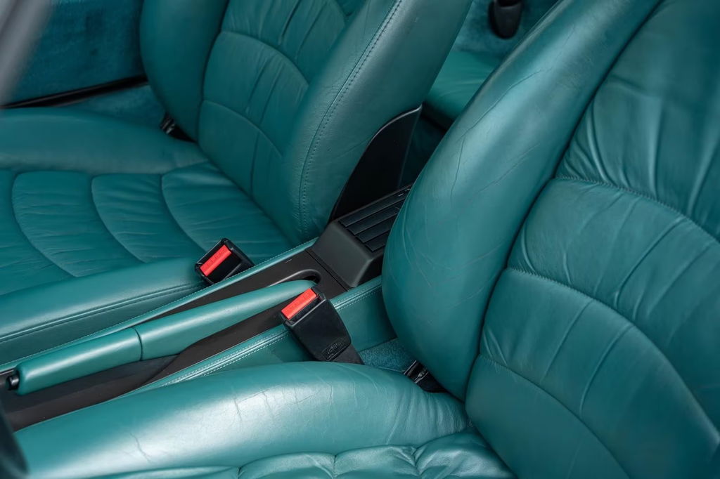 Porsche 993 Carrera 4S