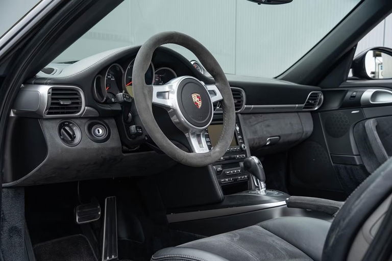 Porsche 997.2 Carrera GTS