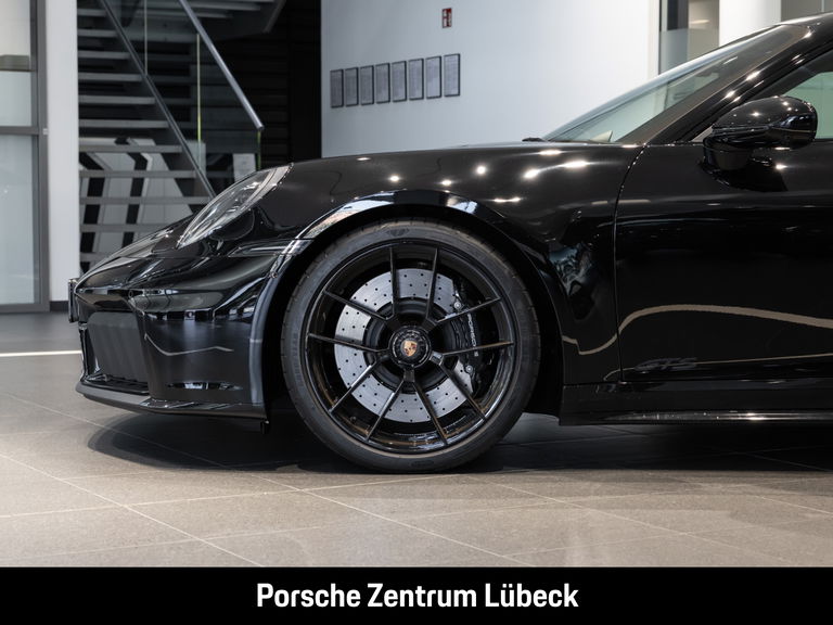 Porsche 992.2 Carrera 4 GTS