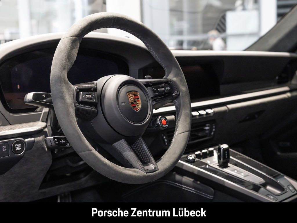 Porsche 992.2 Carrera 4 GTS