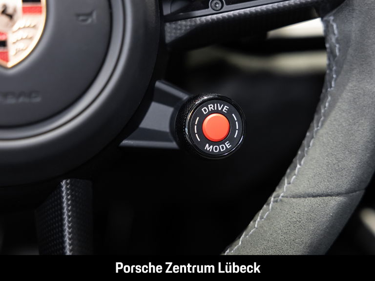 Porsche 992.2 Carrera 4 GTS