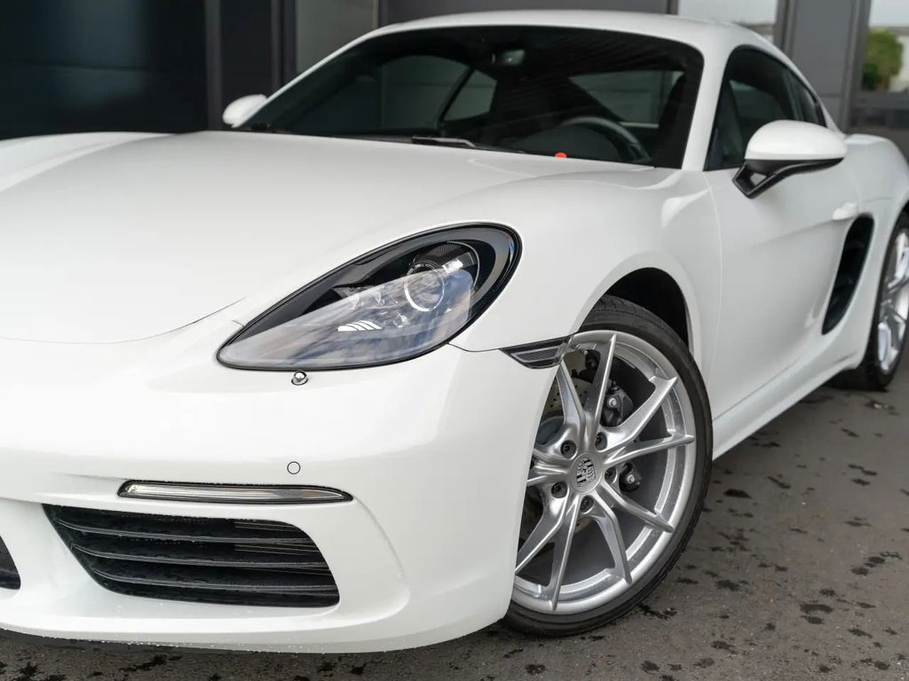 Porsche 718 Cayman