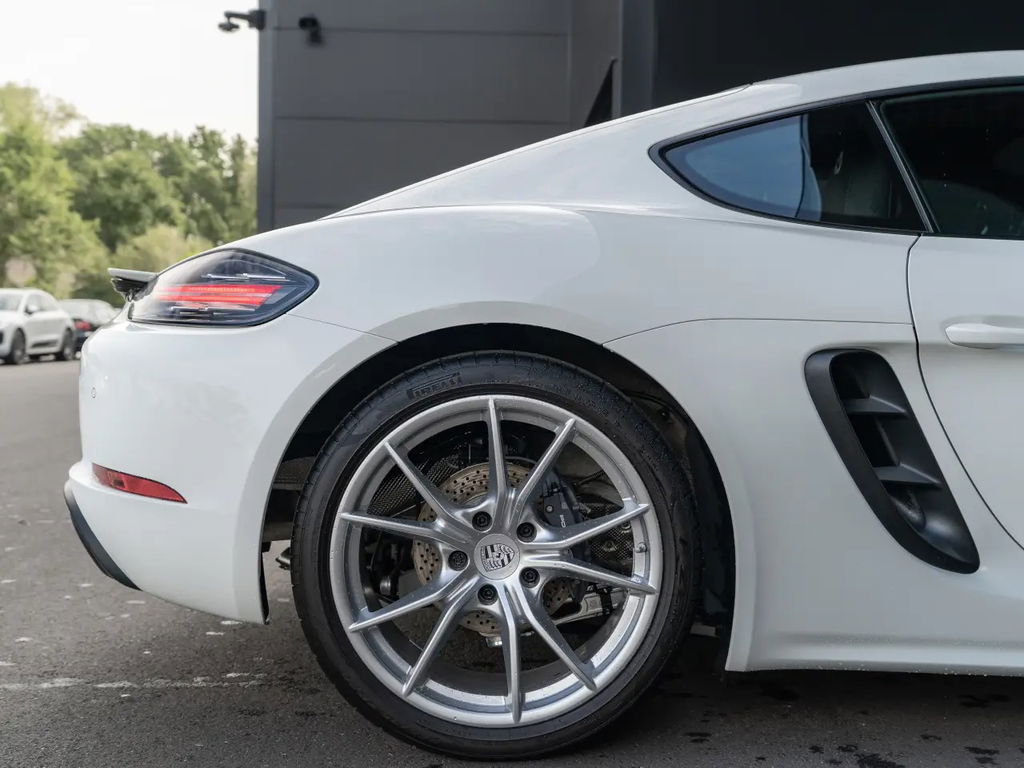Porsche 718 Cayman