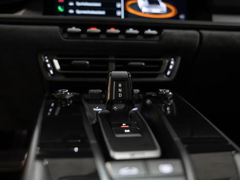 Porsche 992 Carrera GTS