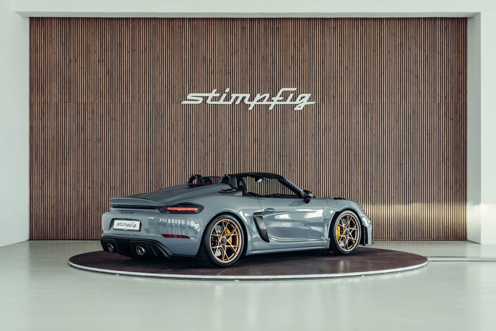 Porsche 718 Spyder RS