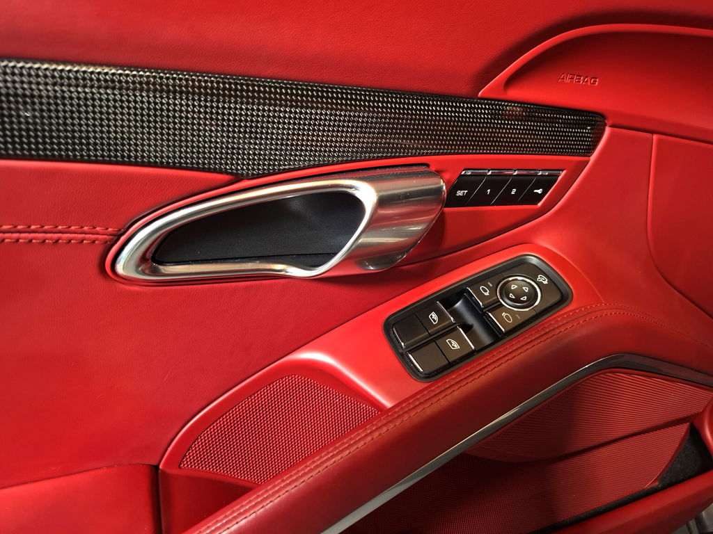 Porsche 981 Cayman GTS