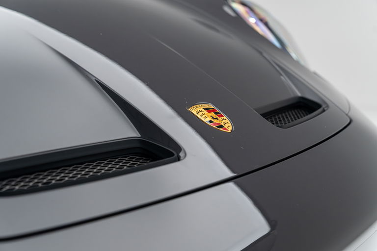 Porsche 992 GT3 Touring