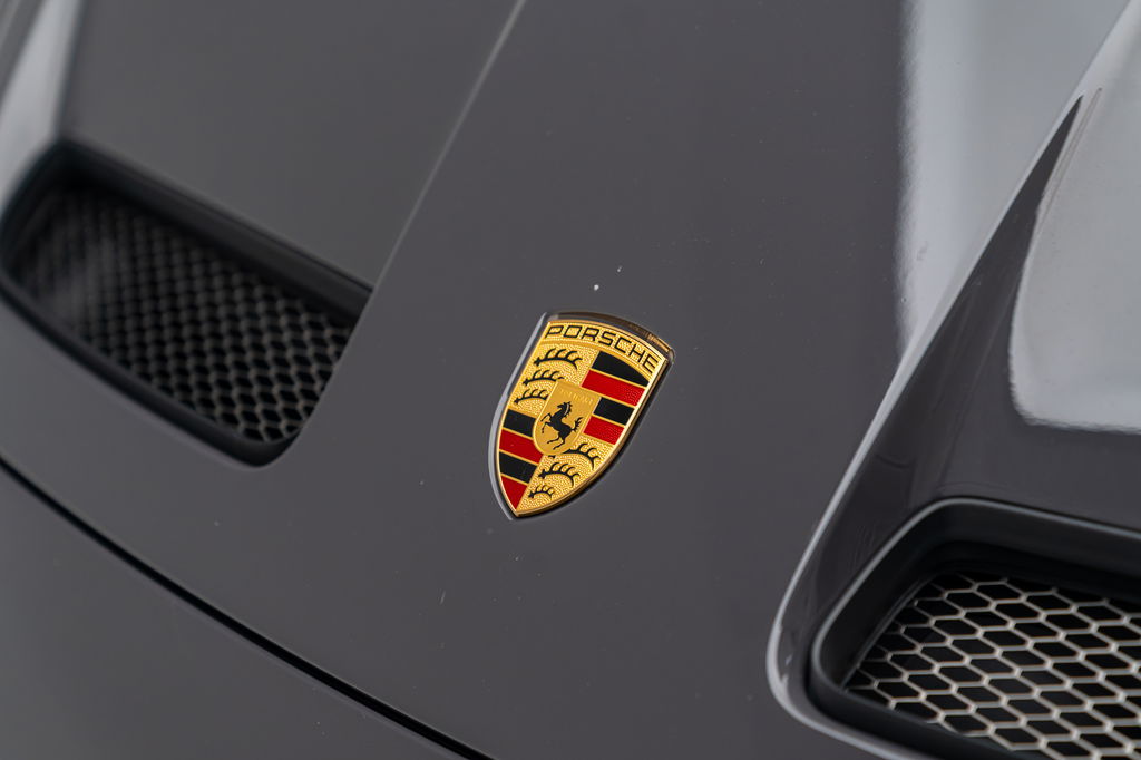 Porsche 992 GT3 Touring