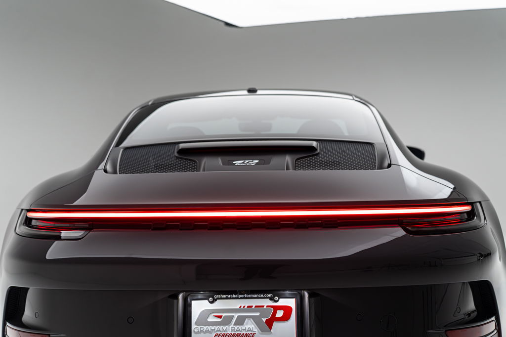 Porsche 992 GT3 Touring