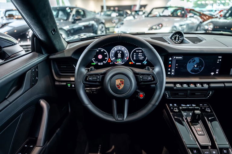 Porsche 992.2 Carrera 4 GTS