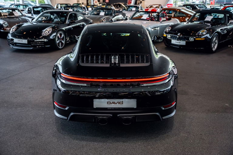 Porsche 992.2 Carrera 4 GTS