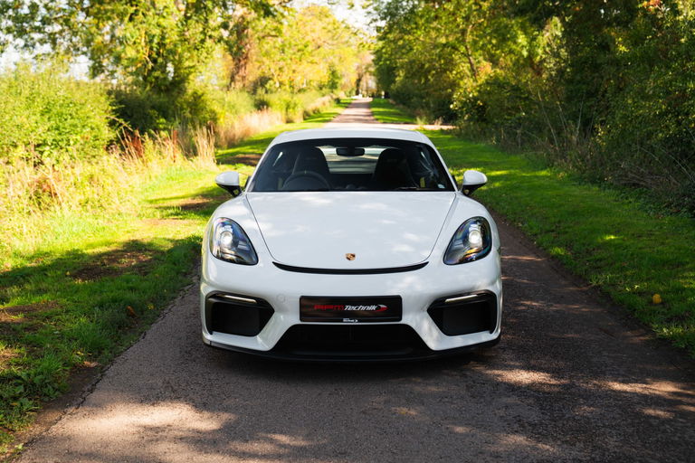 Porsche 718 Cayman GT4