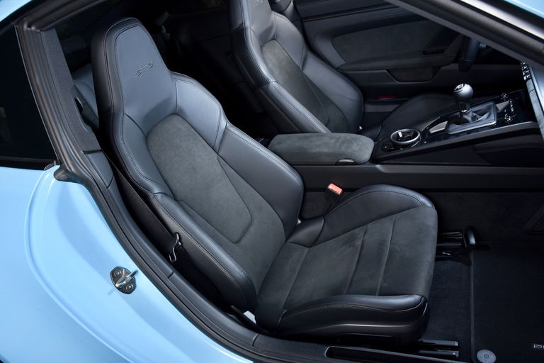 Porsche 992 Carrera GTS