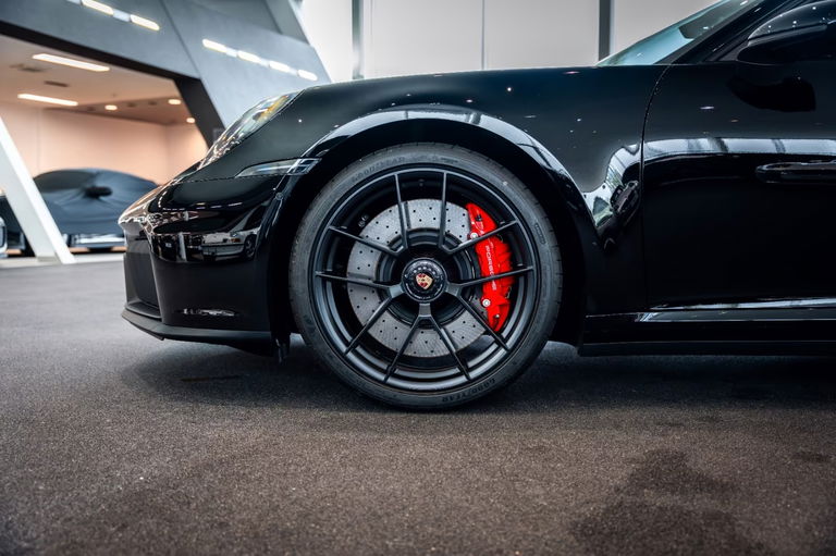 Porsche 992.2 Carrera 4 GTS