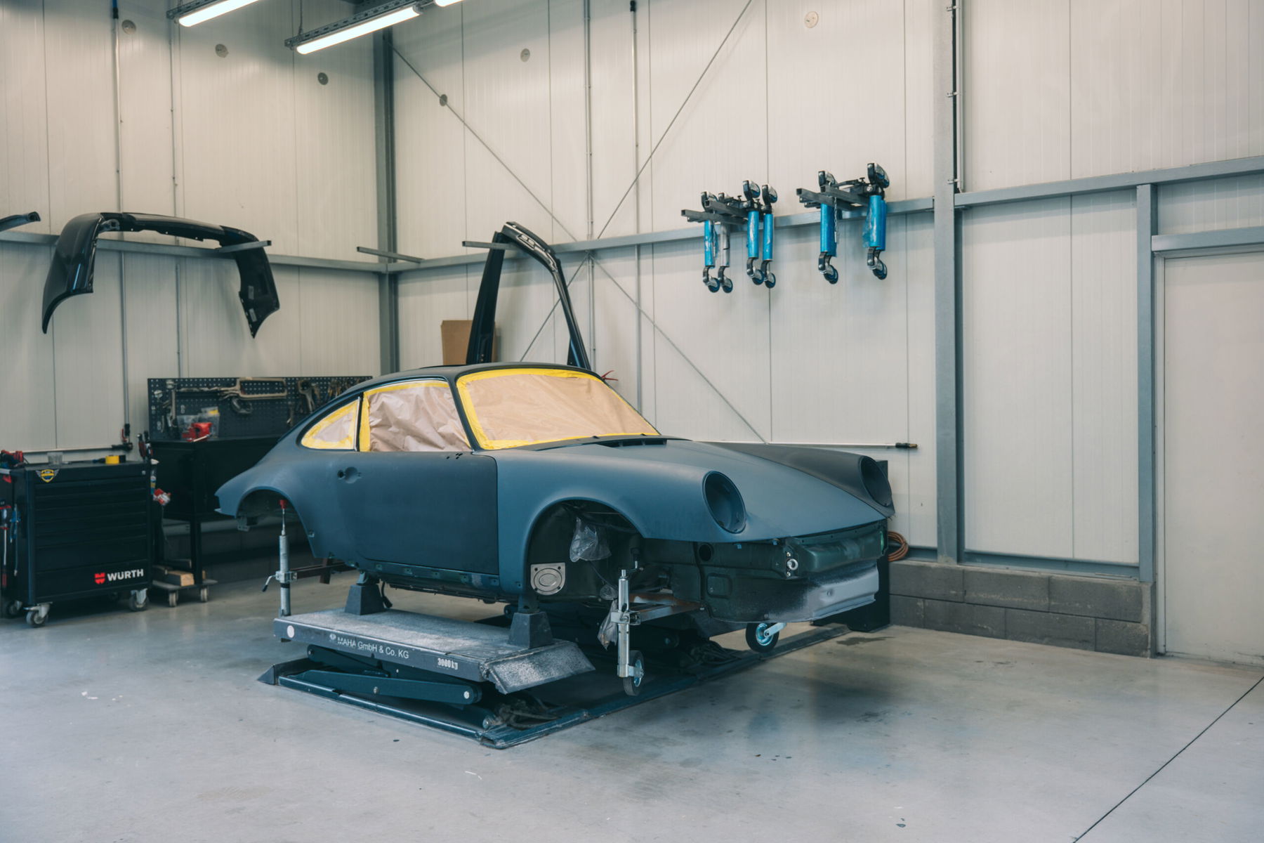 Porsche 964 Carrera Rohkarosse von Manufaktur 964 bei Lackiererei Sinsig