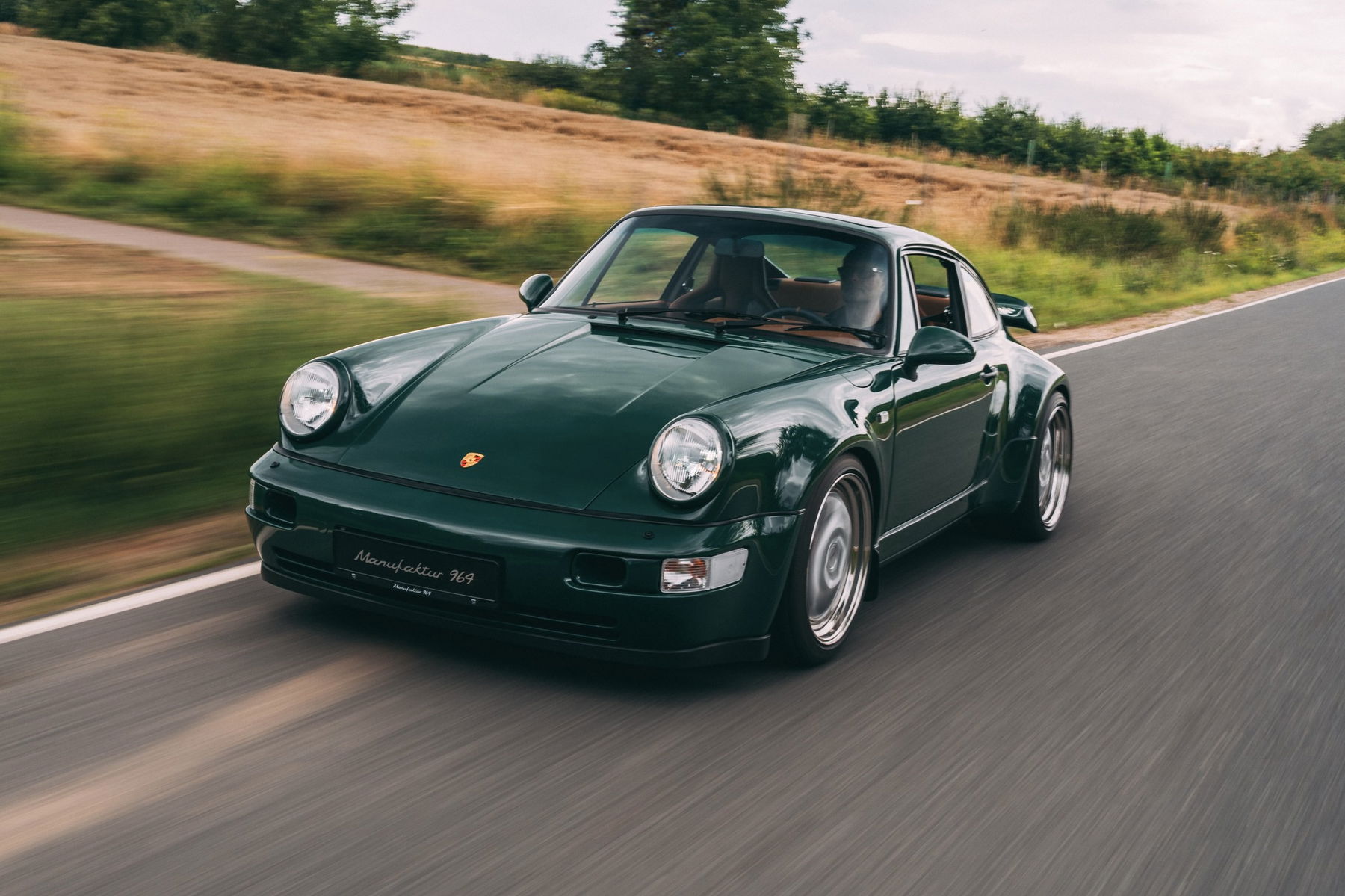 Manufaktur 964 Porsche 964 Turbo mit Michael Gerischer am Steuer