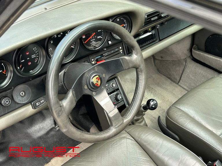 Porsche 911 Carrera 3.2