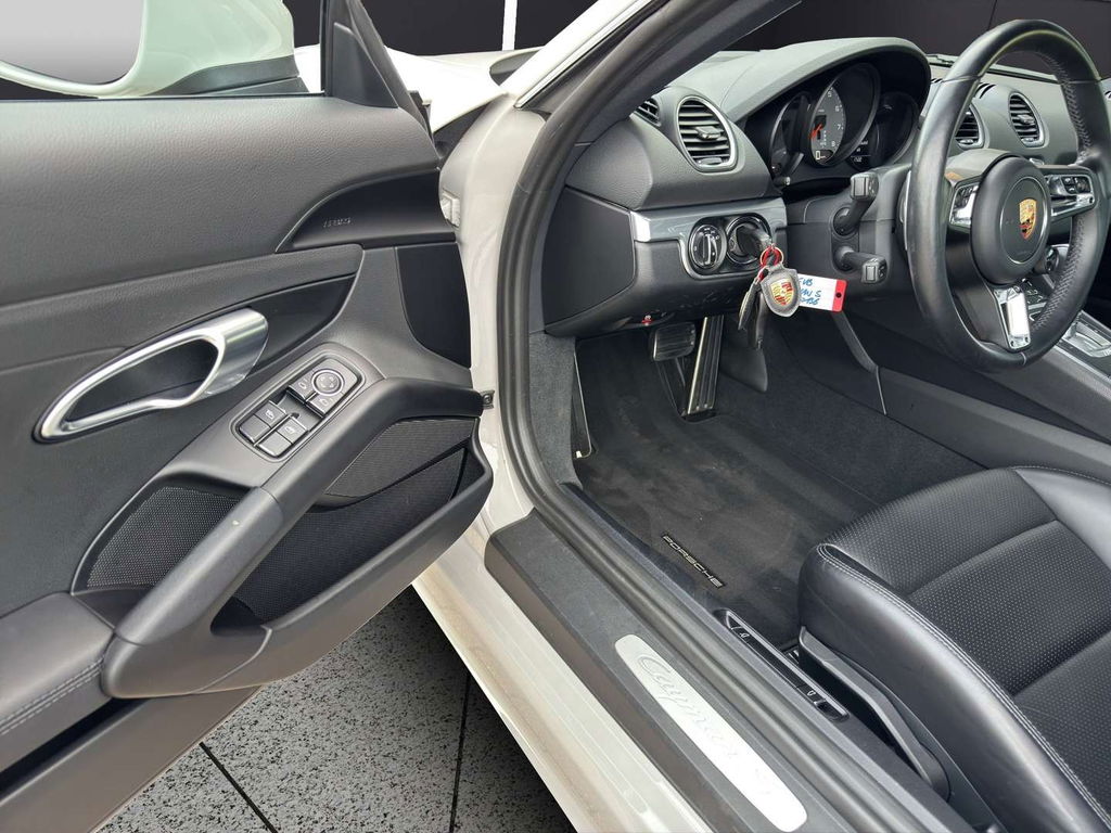 Porsche 718 Cayman S