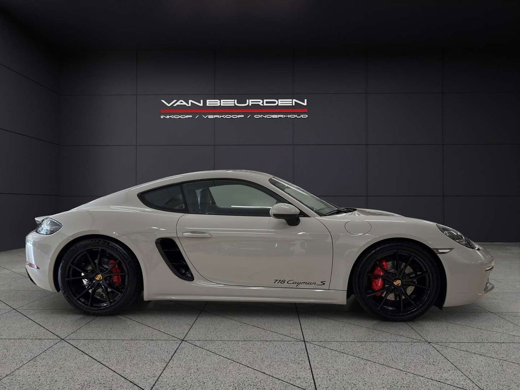 Porsche 718 Cayman S