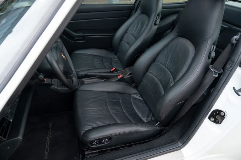Porsche 993 Carrera 4S