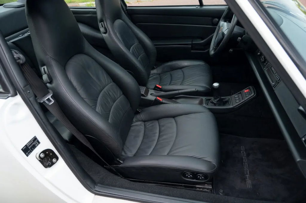 Porsche 993 Carrera 4S