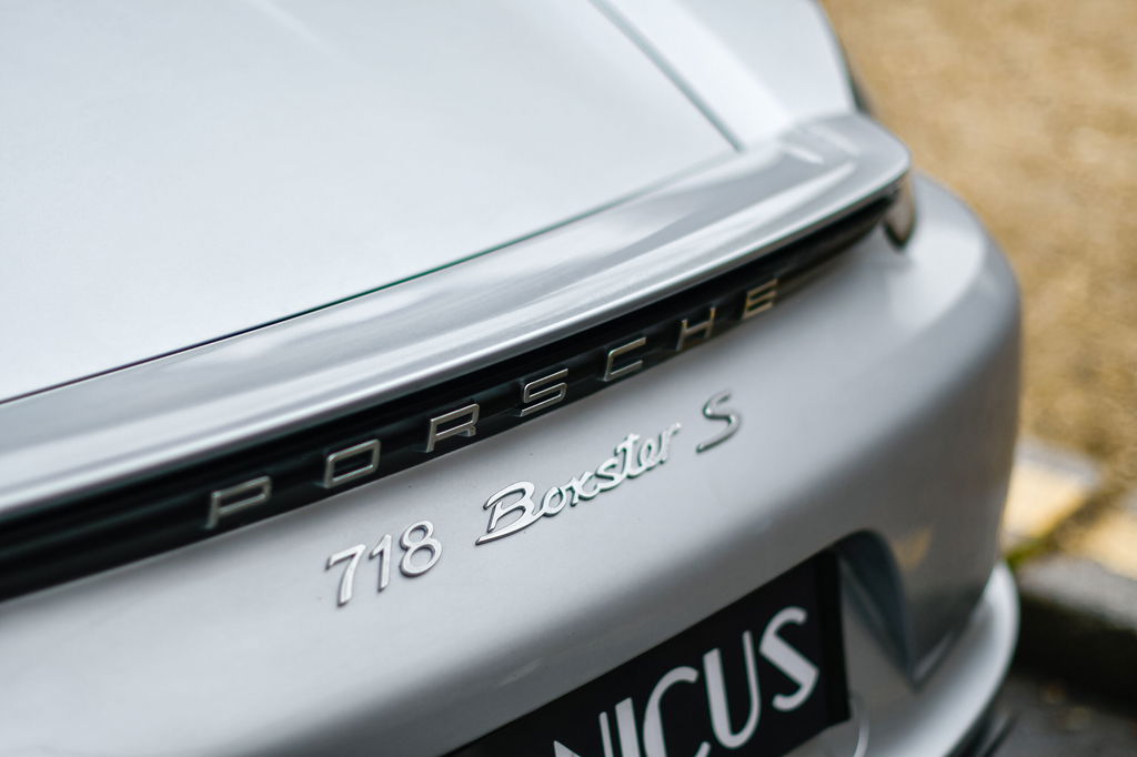 Porsche 718 Boxster S