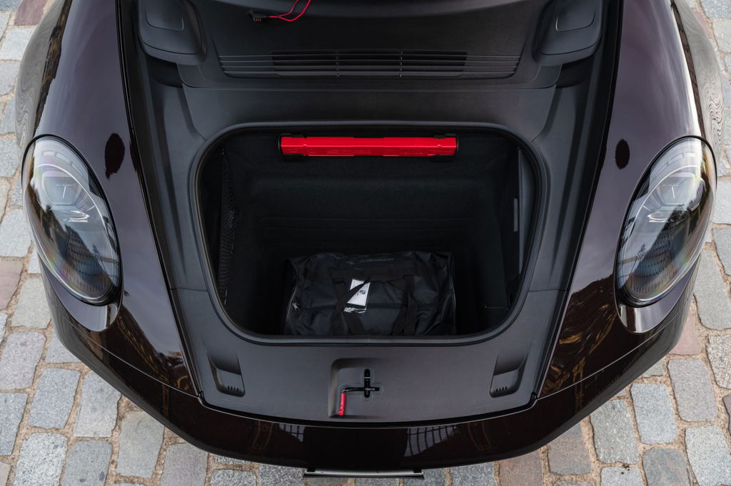 Porsche 992 Sport Classic