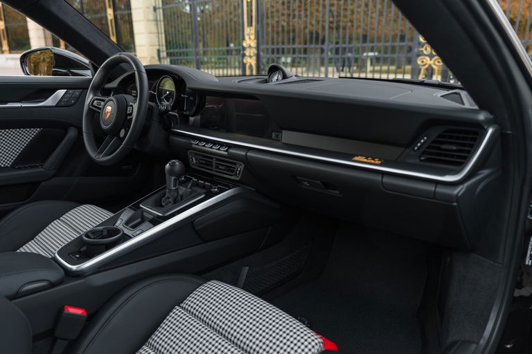 Porsche 992 Sport Classic