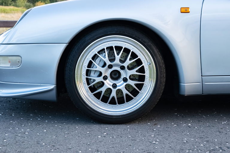 Porsche 993 Carrera 4