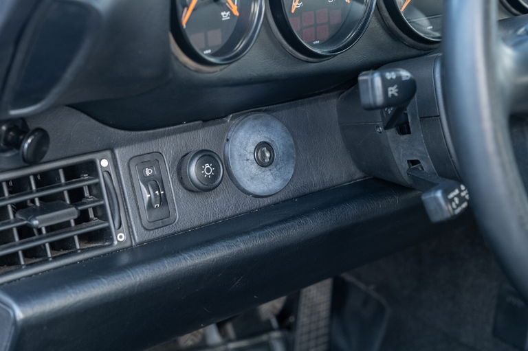 Porsche 993 Carrera 4