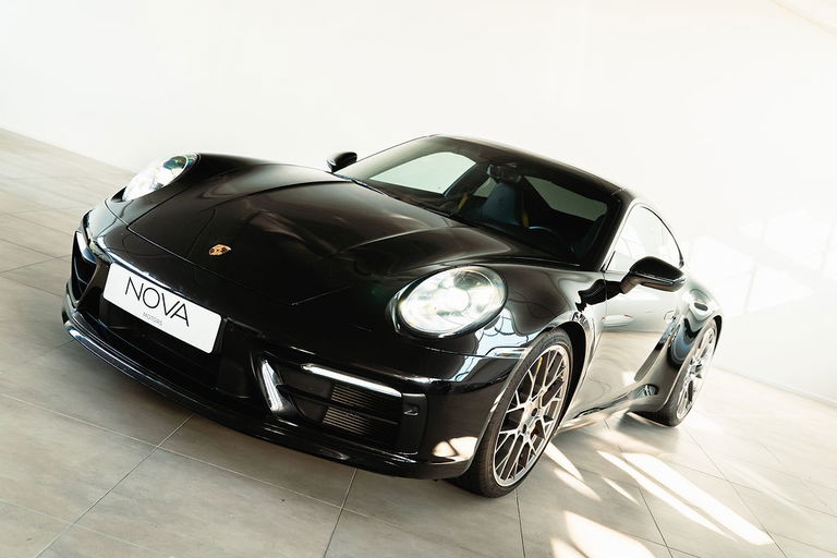 Porsche 992 Carrera 4S