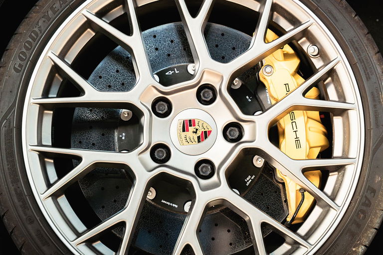 Porsche 992 Carrera 4S