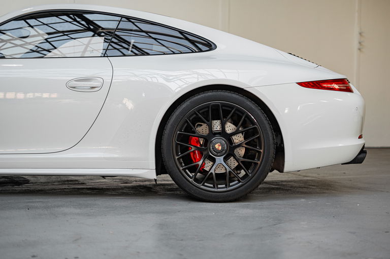 Porsche 991 Carrera GTS