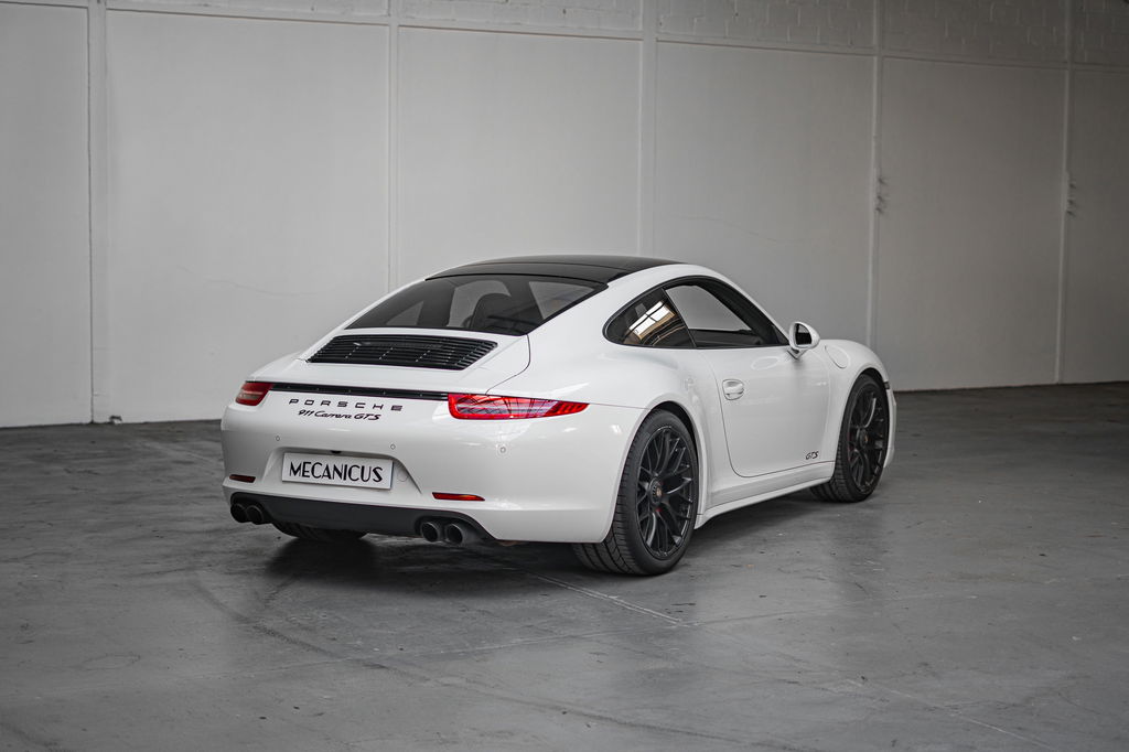 Porsche 991 Carrera GTS
