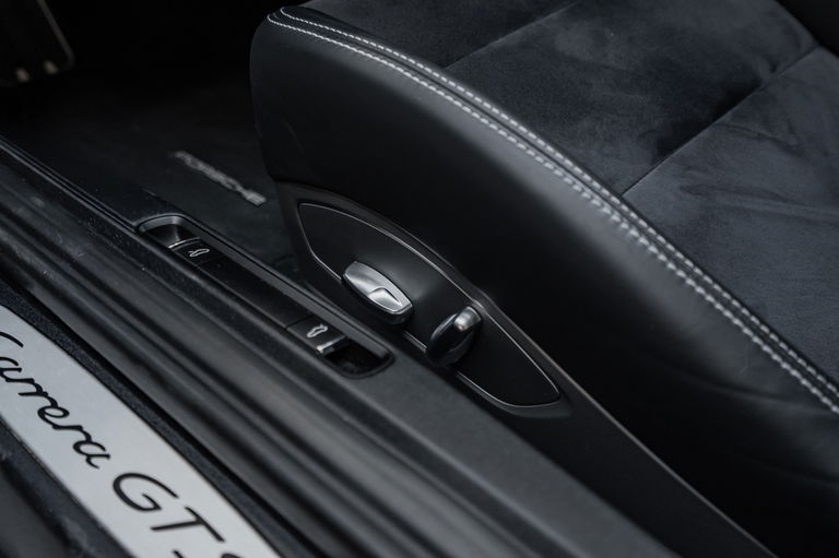 Porsche 991 Carrera GTS