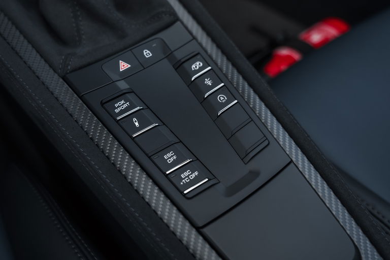 Porsche 718 Spyder RS