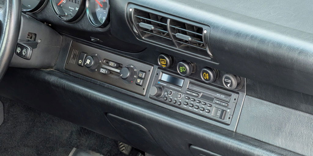 Porsche 964 Carrera 4